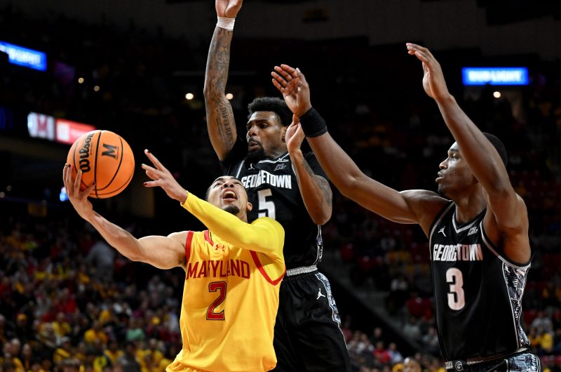 Maryland player throws shoe in attempt to get steal vs Georgetown