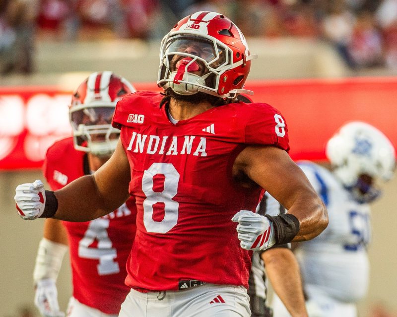 Indiana’s top pass rusher suffers ‘unbelievable’ injury after Big Ten win